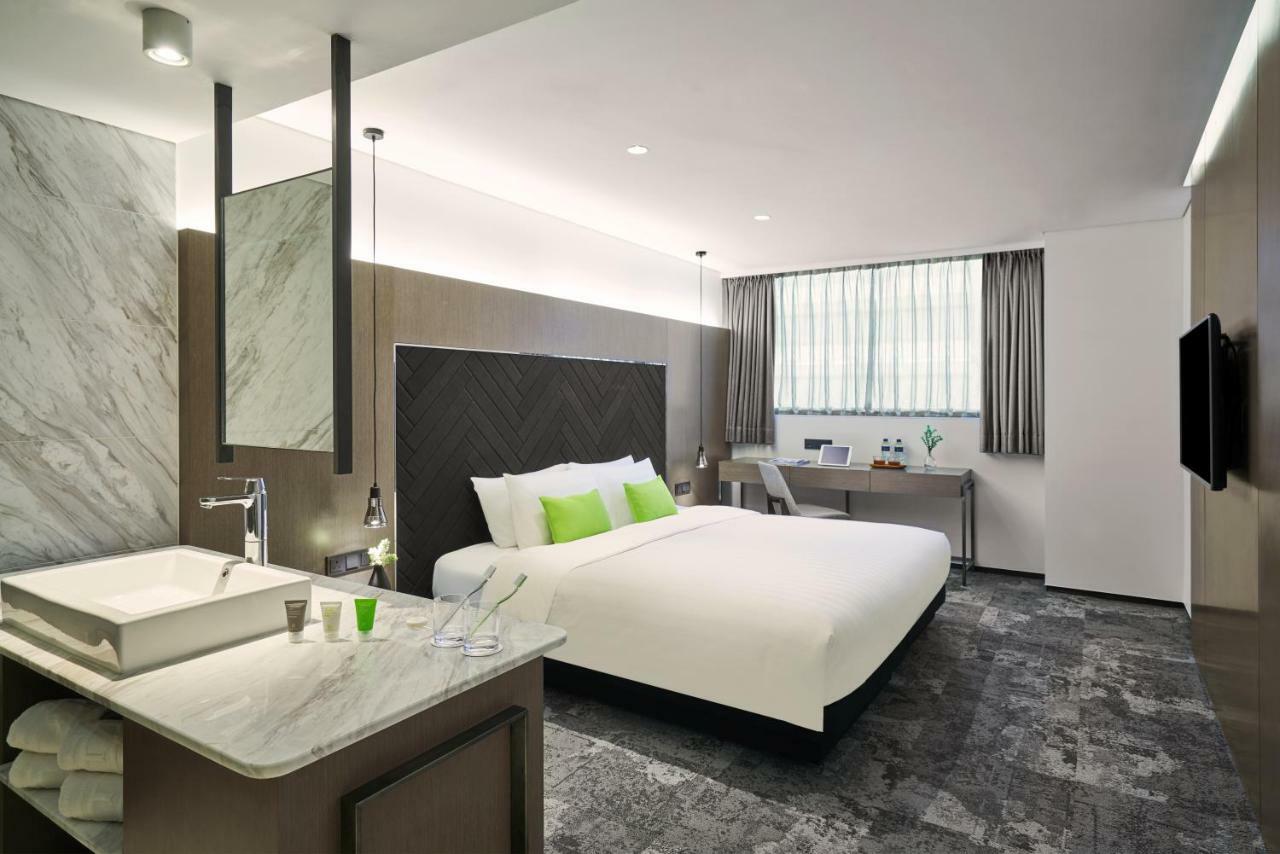 Hotel Ease Tsuen Wan Hong Kong Exterior photo